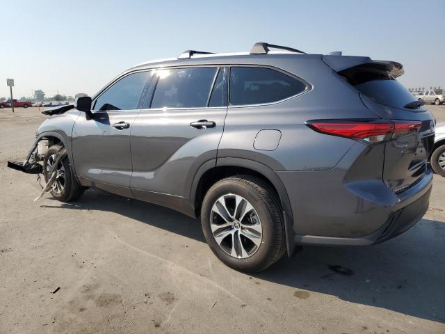 5TDGZRBHXNS573956 - 2022 TOYOTA HIGHLANDER XLE GRAY photo 2