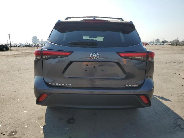 5TDGZRBHXNS573956 - 2022 TOYOTA HIGHLANDER XLE GRAY photo 6