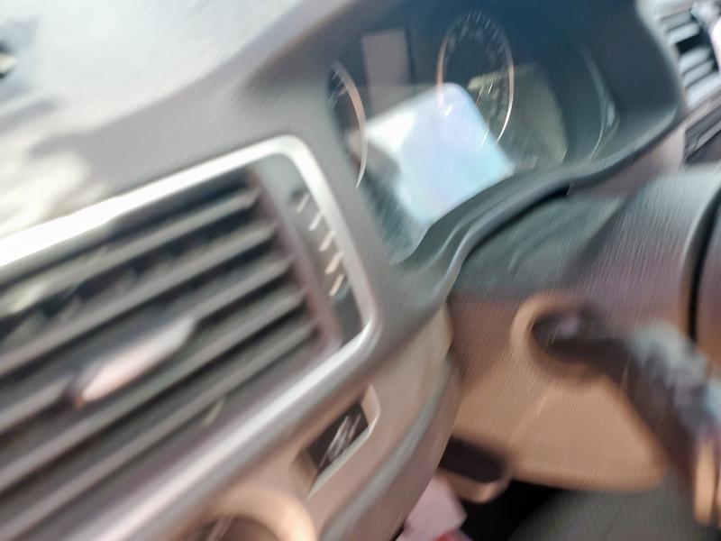 1VWAT7A35FC073527 - 2015 VOLKSWAGEN PASSAT S RED photo 9