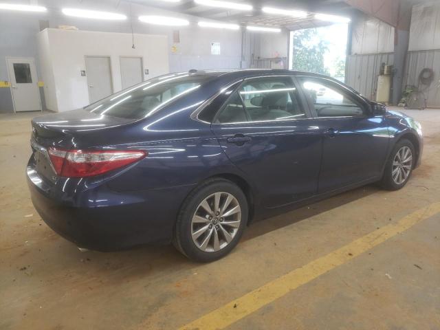 4T1BK1FK8HU585296 - 2017 TOYOTA CAMRY XSE BLUE photo 3