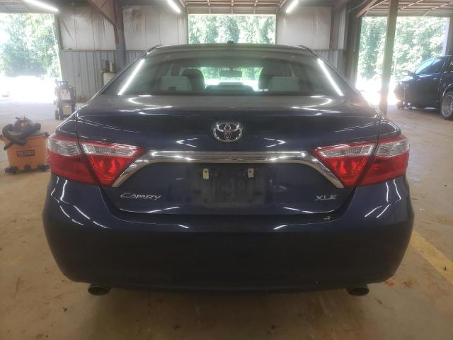 4T1BK1FK8HU585296 - 2017 TOYOTA CAMRY XSE BLUE photo 6