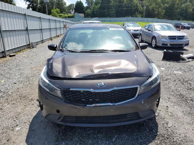 3KPFK4A74JE212559 - 2018 KIA FORTE LX GRAY photo 5