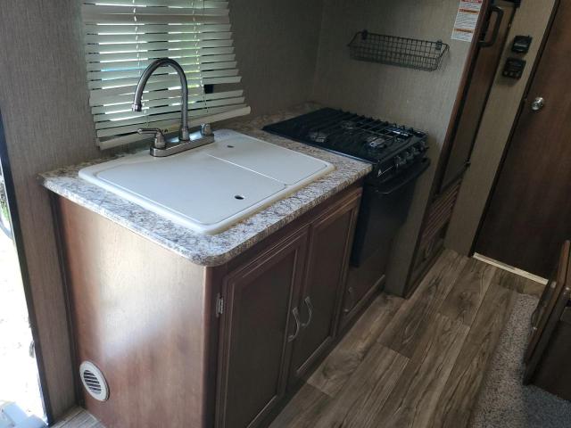 4YDT19927JT410066 - 2018 KEYSTONE PASSPORT TWO TONE photo 9