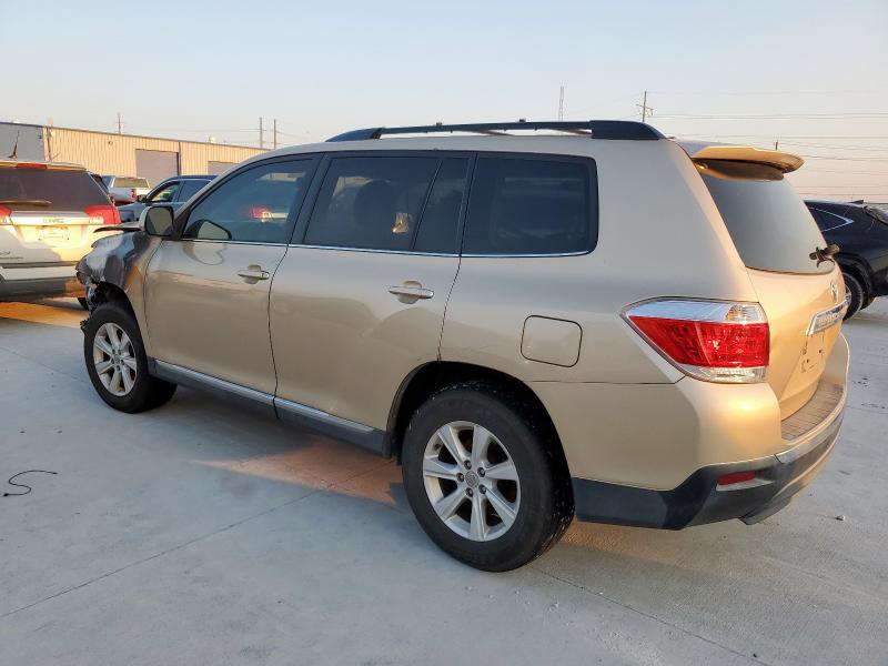 5TDZK3EH2BS042879 - 2011 TOYOTA HIGHLANDER BASE GOLD photo 2