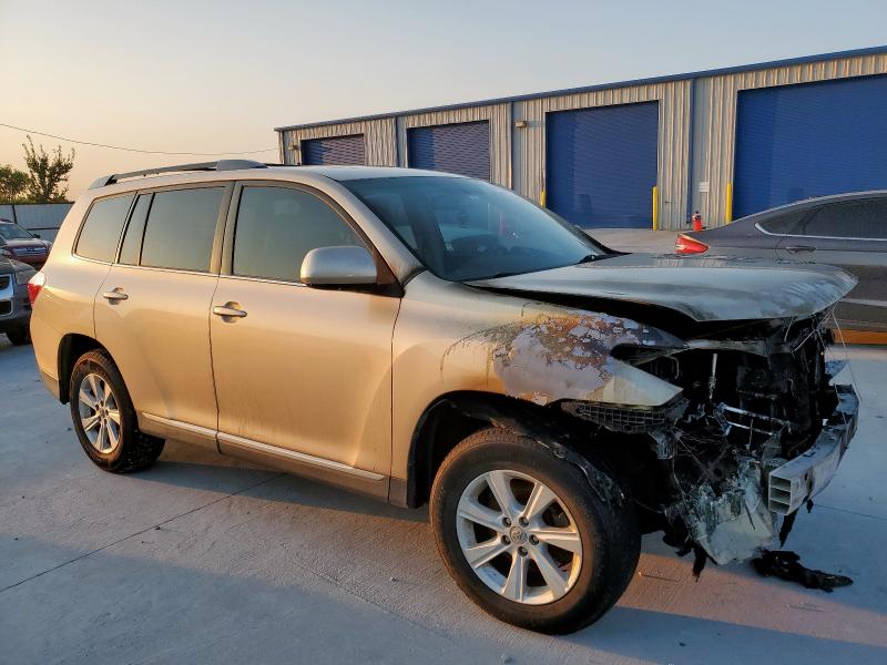 5TDZK3EH2BS042879 - 2011 TOYOTA HIGHLANDER BASE GOLD photo 4