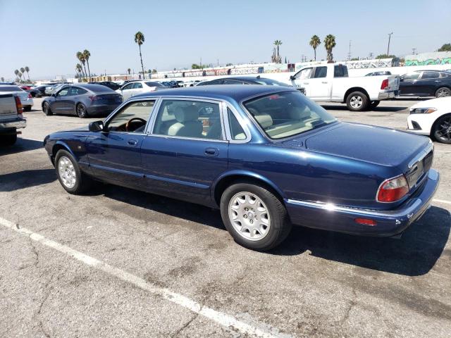 SAJDA23C9YLF10636 - 2000 JAGUAR XJ8 L BLUE photo 2