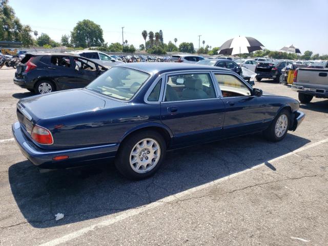 SAJDA23C9YLF10636 - 2000 JAGUAR XJ8 L BLUE photo 3