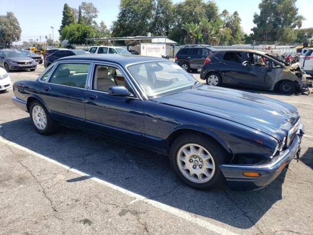 SAJDA23C9YLF10636 - 2000 JAGUAR XJ8 L BLUE photo 4