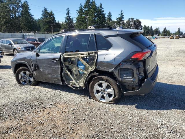 4T3R6RFV4MU028060 - 2021 TOYOTA RAV4 XLE Сұр фото 2