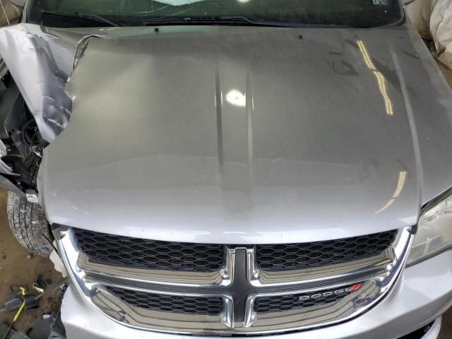 2C4RDGCG8JR266029 - 2018 DODGE GRAND CARAVAN SXT SILVER photo 12