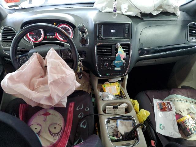 2C4RDGCG8JR266029 - 2018 DODGE GRAND CARAVAN SXT SILVER photo 8