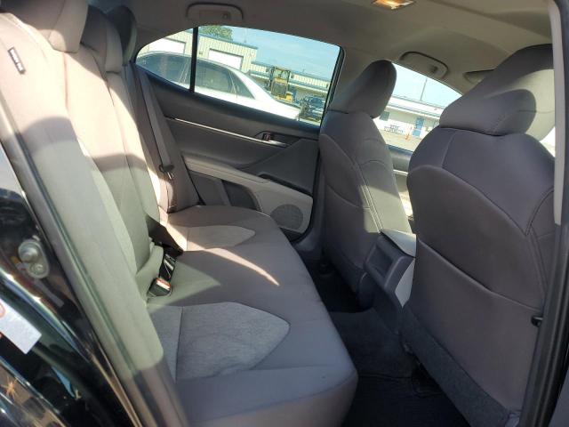 4T1B11HK4JU609261 - 2018 TOYOTA CAMRY L BLACK photo 10