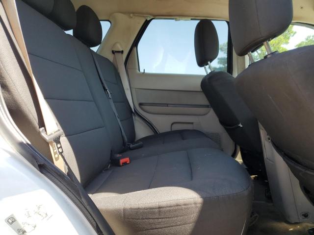 1FMCU0DG5AKD27679 - 2010 FORD ESCAPE XLT WHITE photo 11