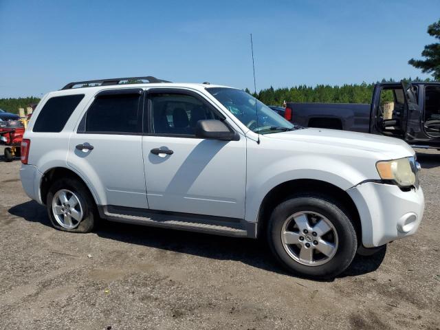 1FMCU0DG5AKD27679 - 2010 FORD ESCAPE XLT WHITE photo 4