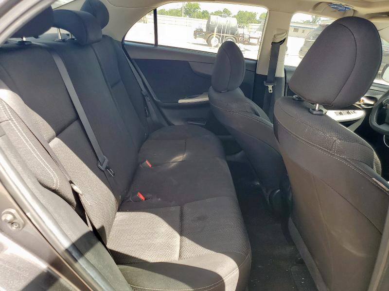 5YFBU4EE4DP084716 - 2013 TOYOTA COROLLA BASE رمادي صورة 10