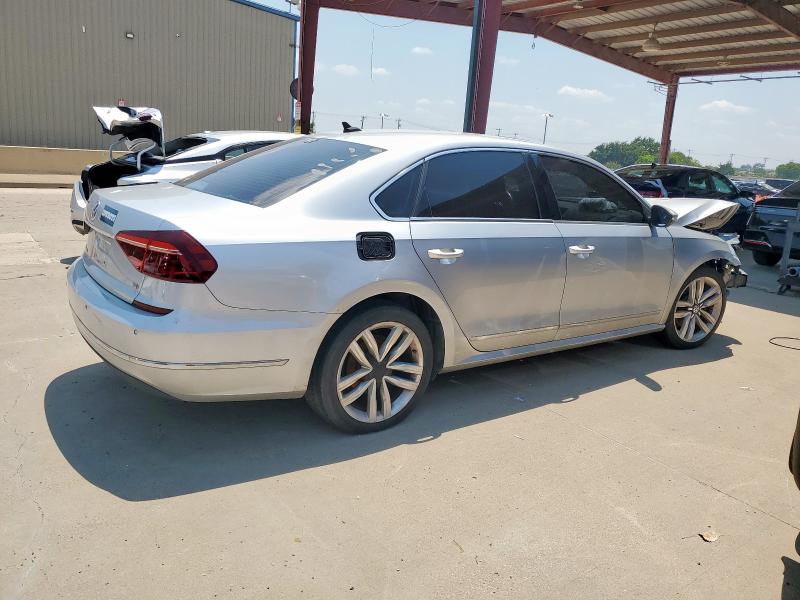 1VWGT7A36HC077812 - 2017 VOLKSWAGEN PASSAT SE SILVER photo 3