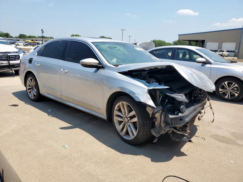 1VWGT7A36HC077812 - 2017 VOLKSWAGEN PASSAT SE SILVER photo 4