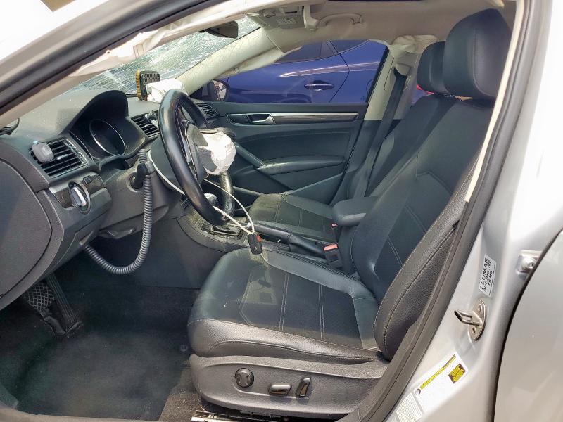 1VWGT7A36HC077812 - 2017 VOLKSWAGEN PASSAT SE SILVER photo 7