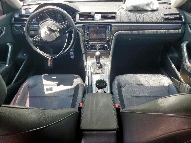 1VWGT7A36HC077812 - 2017 VOLKSWAGEN PASSAT SE SILVER photo 8