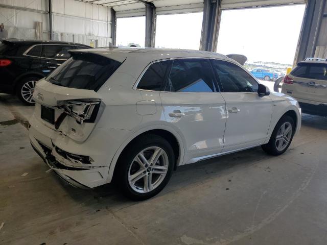 WA1E2AFY2M2085379 - 2021 AUDI Q5 PREMIUM PLUS WHITE photo 3