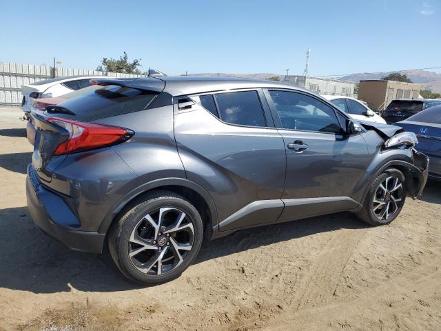 NMTKHMBX2JR055145 - 2018 TOYOTA C-HR XLE ნაცრისფერი ფოტო 3