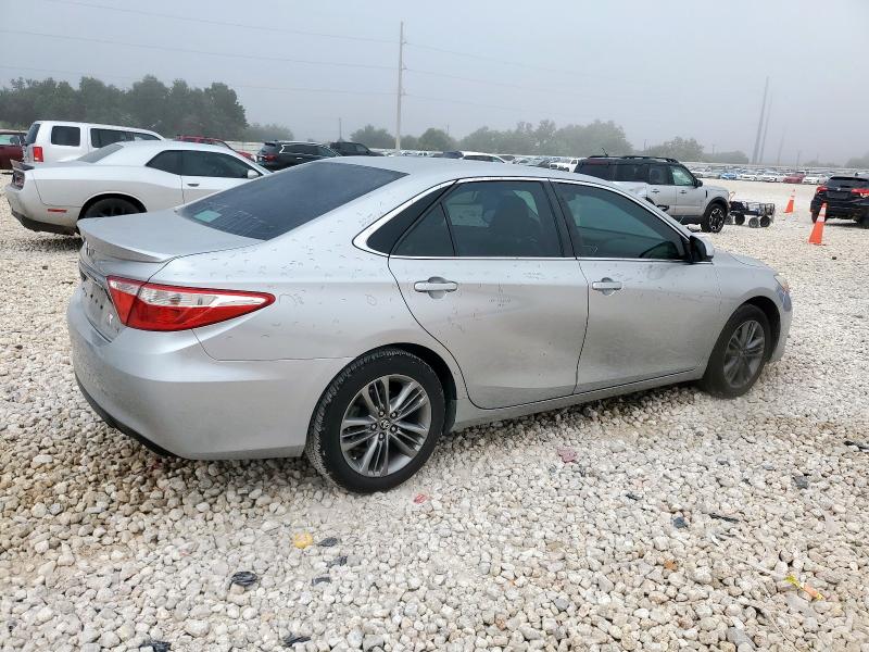 4T1BF1FK1HU308865 - 2017 TOYOTA CAMRY LE SILVER photo 3