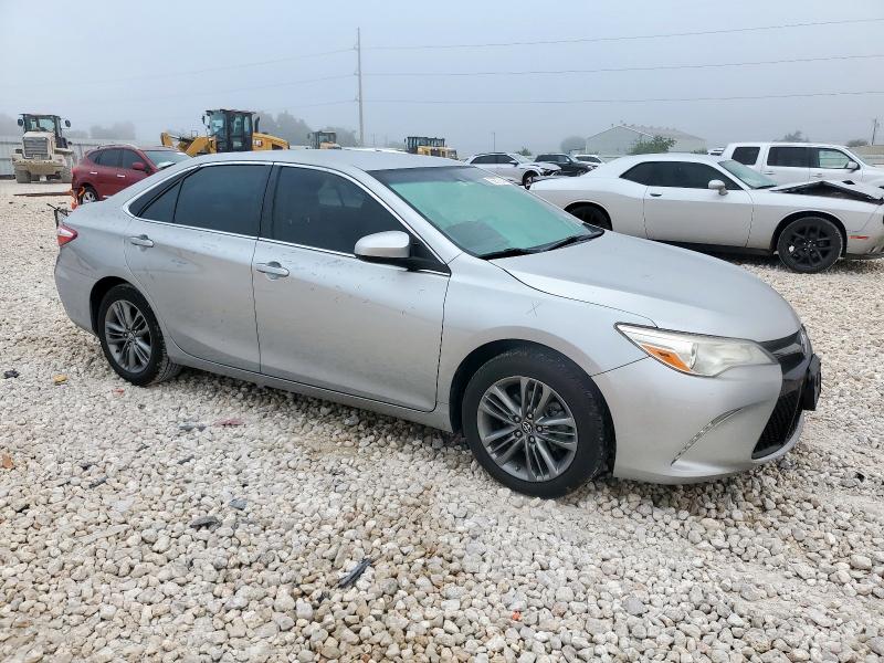 4T1BF1FK1HU308865 - 2017 TOYOTA CAMRY LE SILVER photo 4