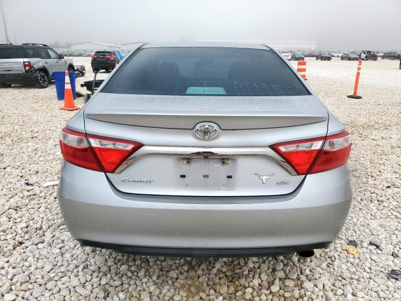 4T1BF1FK1HU308865 - 2017 TOYOTA CAMRY LE SILVER photo 6