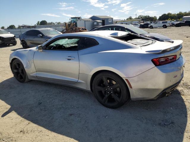 1G1FH1R79J0190867 - 2018 CHEVROLET CAMARO SS Серебристый фото 2