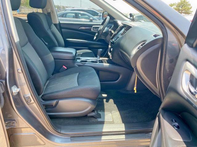 5N1DR2MN1JC636656 - 2018 NISSAN PATHFINDER S GRAY photo 5