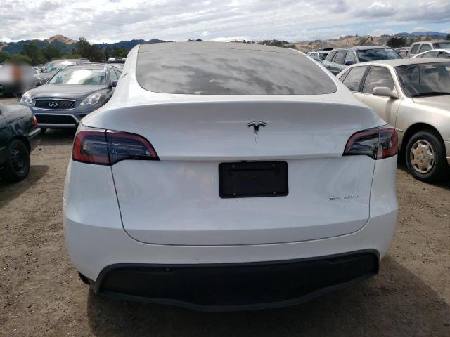 7SAYGAEE7NF570596 - 2022 TESLA MODEL Y WHITE photo 6