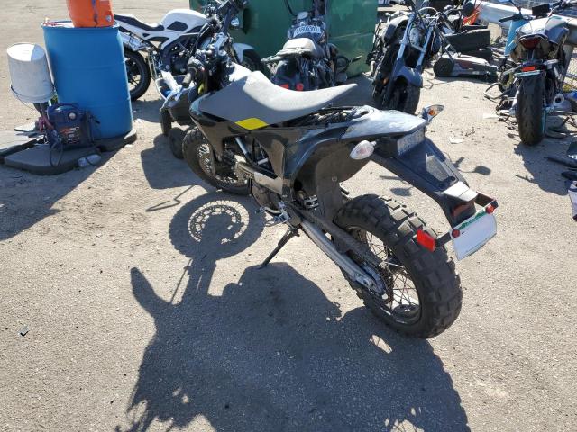 VBKUSV404MM710454 - 2021 HUSQVARNA SUPERMOTO BLACK photo 3