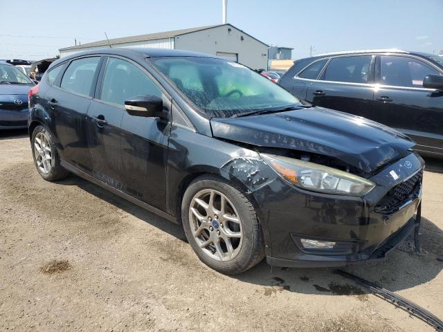 1FADP3K28FL327532 - 2015 FORD FOCUS SE BLACK photo 4