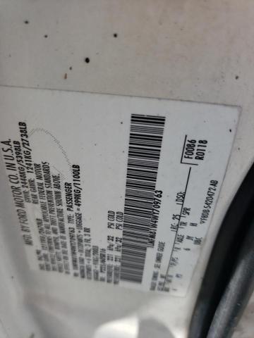 1LNFM81W4WY709763 - 1998 LINCOLN TOWN CAR EXECUTIVE WHITE photo 12