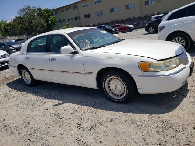1LNFM81W4WY709763 - 1998 LINCOLN TOWN CAR EXECUTIVE WHITE photo 4