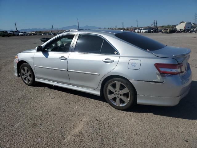 4T1BF3EK0BU227621 - 2011 TOYOTA CAMRY BASE SILVER photo 2