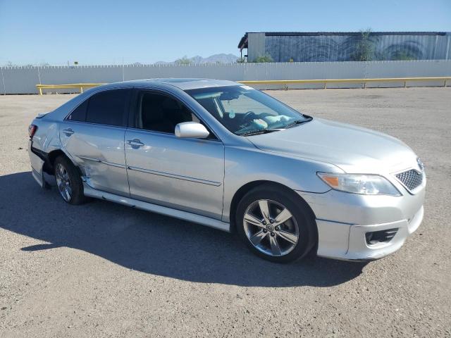 4T1BF3EK0BU227621 - 2011 TOYOTA CAMRY BASE SILVER photo 4