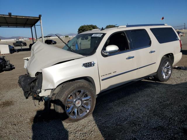 1GYS4KEF3BR211997 - 2011 CADILLAC ESCALADE ESV PLATINUM კრემისფერი ფოტო 1