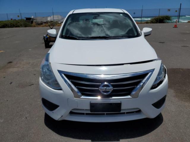 3N1CN7AP3KL832556 - 2019 NISSAN VERSA S 白色 照片 5