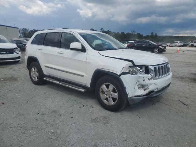 1C4RJEAG3DC519500 - 2013 JEEP GRAND CHER LAREDO WHITE photo 4