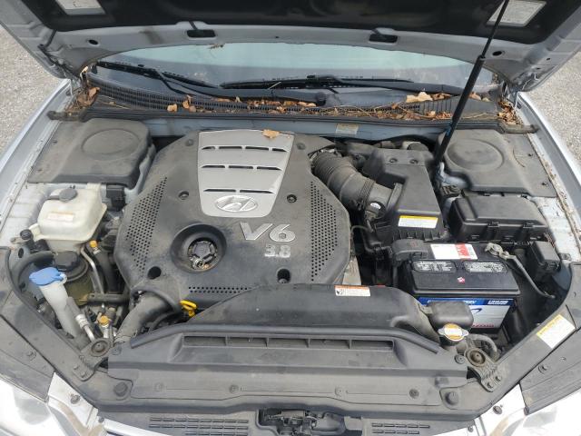 KMHFC46F06A100649 - 2006 HYUNDAI AZERA SE SILVER photo 11