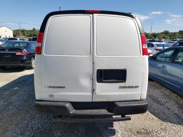 1GCHG35U541102681 - 2006 CHEVROLET EXPRESS CA WHITE photo 6