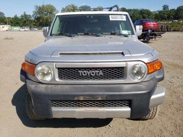 JTEBU11FX70006044 - 2007 TOYOTA FJ CRUISER SILVER photo 5