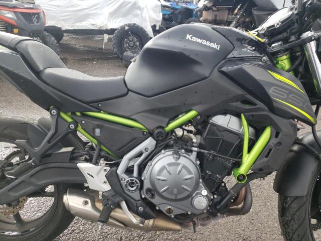 JKAEREH16KDA35477 - 2019 KAWASAKI ER650 H GREEN photo 7