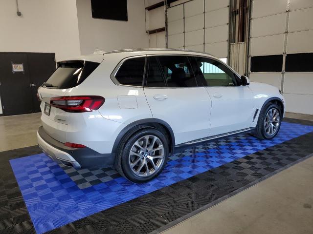 5UXCR4C02N9M60834 - 2022 BMW X5 SDRIVE 40I WHITE photo 3