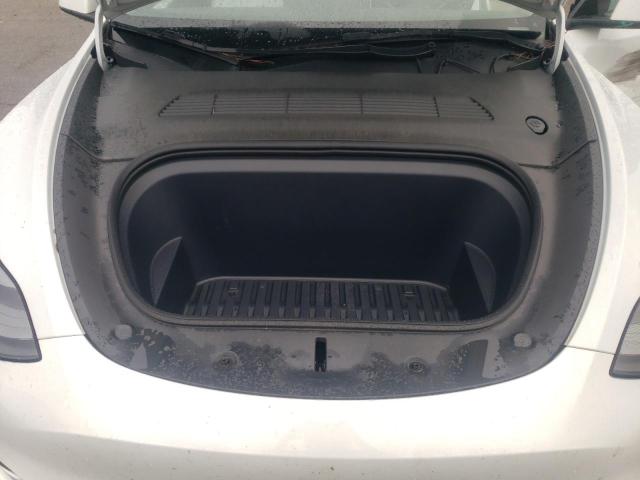 7SAYGAEE5PF662857 - 2023 TESLA MODEL Y Ақ фото 11