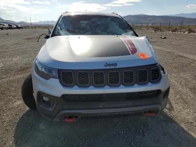 3C4NJDDNXRT144994 - 2024 JEEP COMPASS TRAILHAWK SILVER photo 5