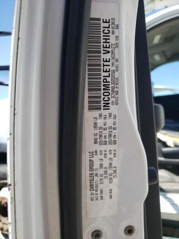 3C7WRNBL3DG526566 - 2013 RAM 5500 白色 照片 12