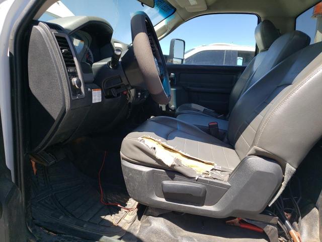 3C7WRNBL3DG526566 - 2013 RAM 5500 白色 照片 7