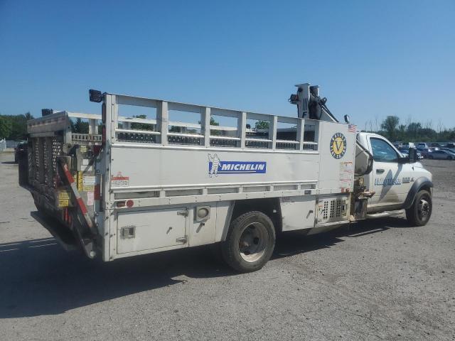 3C7WRMCL7GG253774 - 2016 RAM 5500 Սպիտակ լուսանկար 4